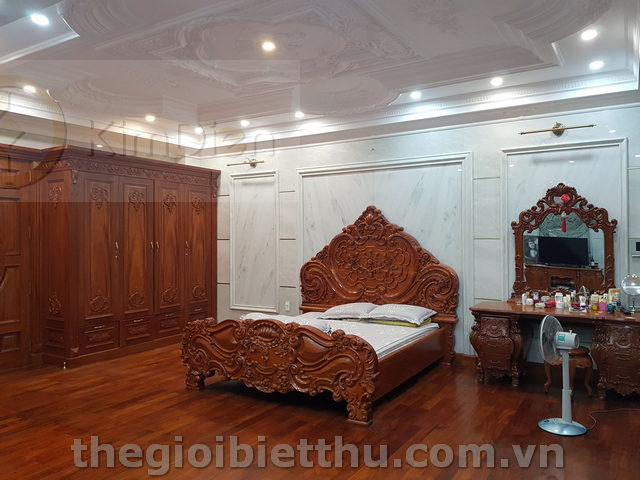 Long description image 1