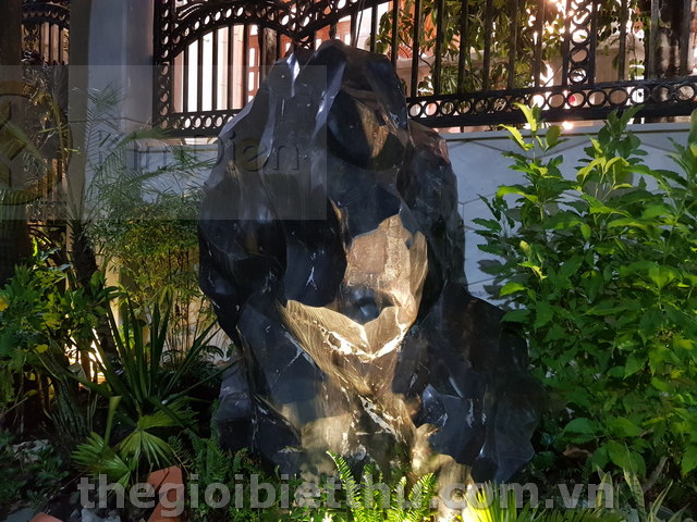 Long description image 1