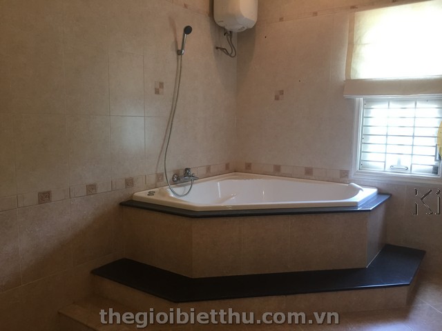 Long description image 1