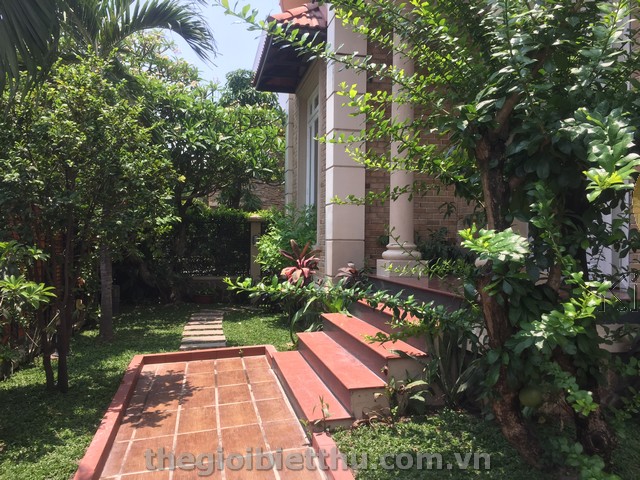 Long description image 1