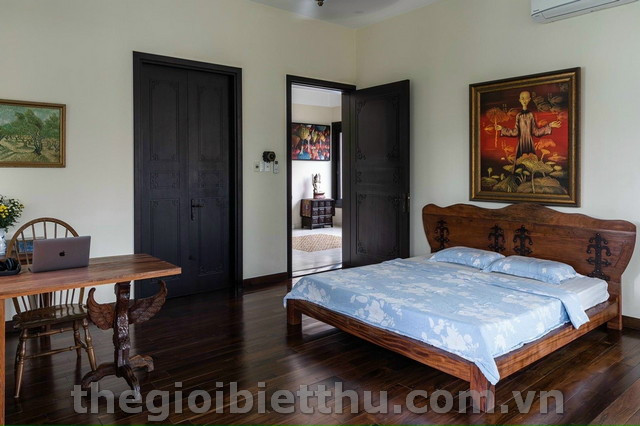 Long description image 1