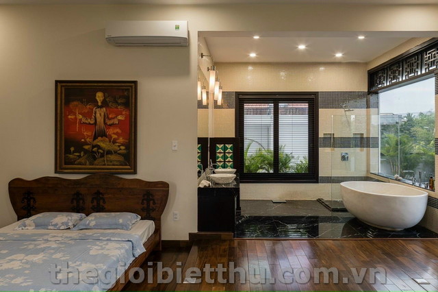 Long description image 1