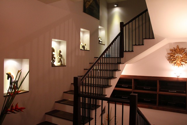 Long description image 1