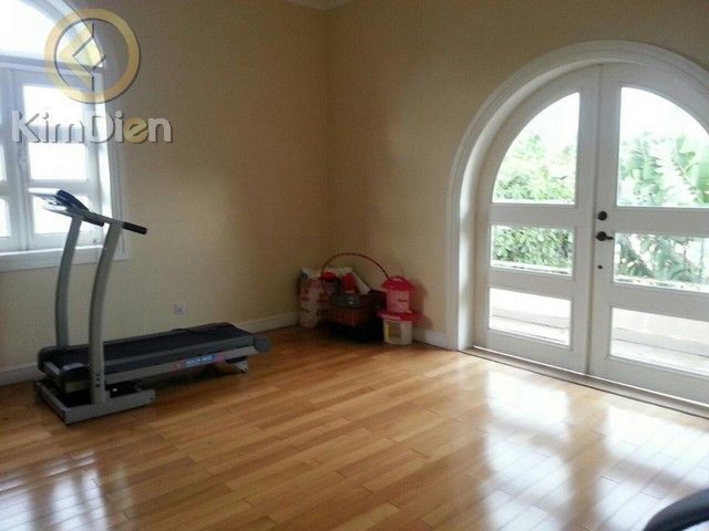 Long description image 1