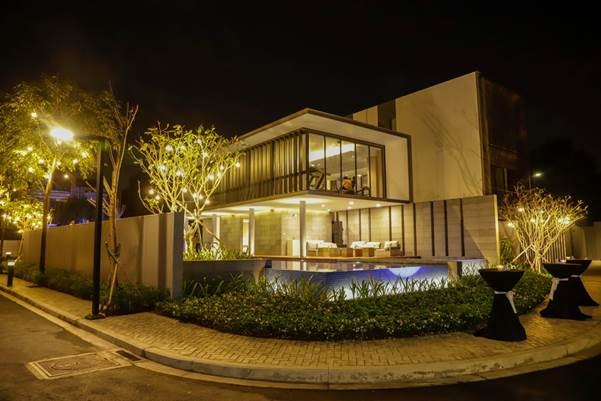 Long description image 1