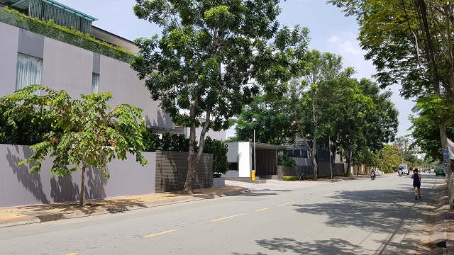 Long description image 1