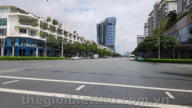 Long description image 1