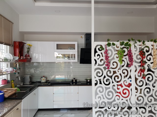 Long description image 1